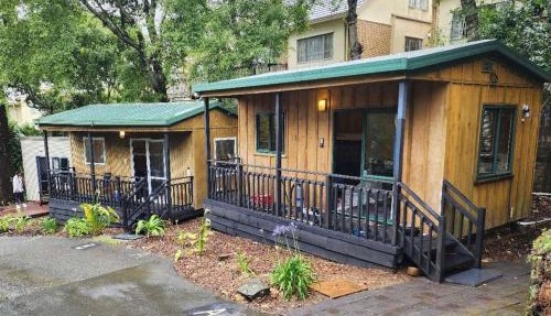Touchwood Motor Inn & Inner City Camping Ground