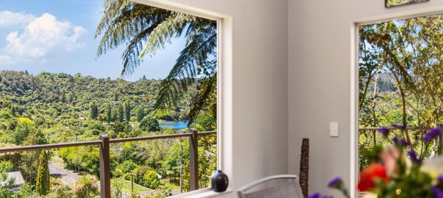Tranquility at Tarawera - Lake Tarawera Holiday Home