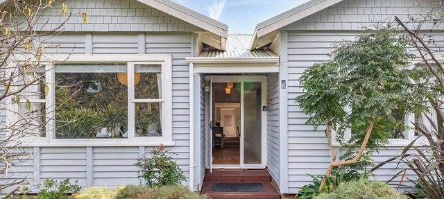 Tui Hollow - Kapiti Coast Holiday Home