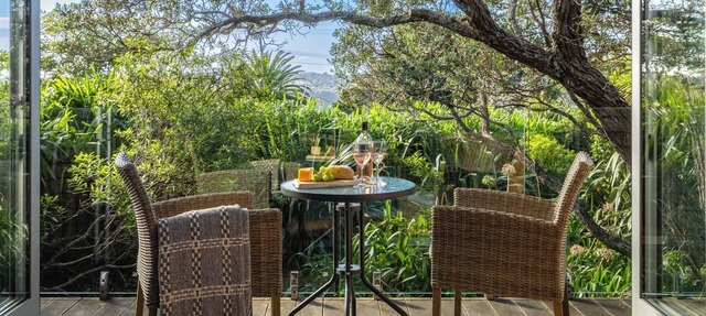 Tutiri – Oneroa Studio Retreat