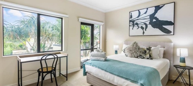 Upper Floor 2BR Unit near Eastern Auckland Beaches