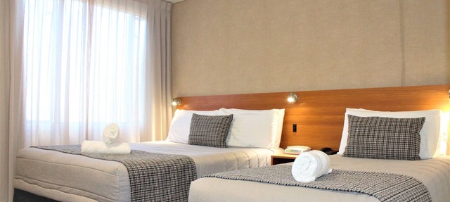 Ventura Inn & Suites Hamilton
