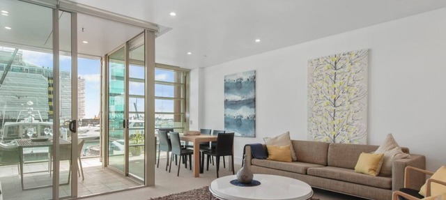 Viaduct Harbour Executive Stay with Carpark