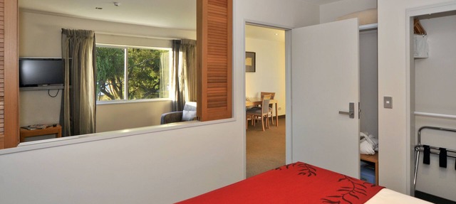 Wai Ora Lakeside Spa Resort