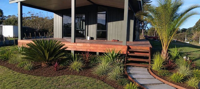 WAINUI SUNSET HIDEAWAY WHERE EVERY EVENING ENDS WITH A BEAUTIFUL SUNSET