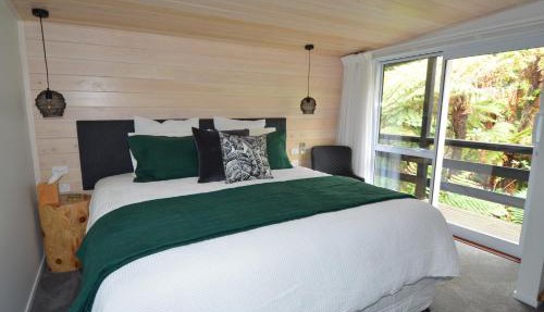 Wairua Lodge - Rainforest River Retreat