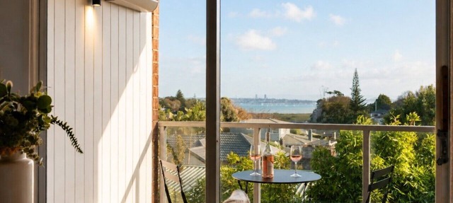 Walk to Beach | Sky Tower & Ocean Sunset Views | ✨Sage & Sea by Homello✨