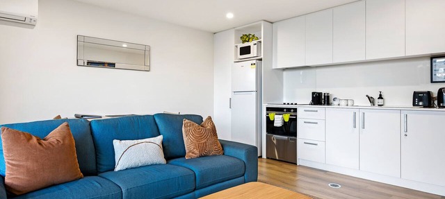 Walk to The Terrace – 1 Bedroom Apartment with Parking