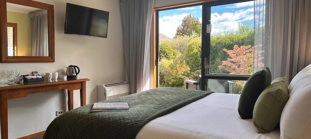 Wanaka Springs Lodge