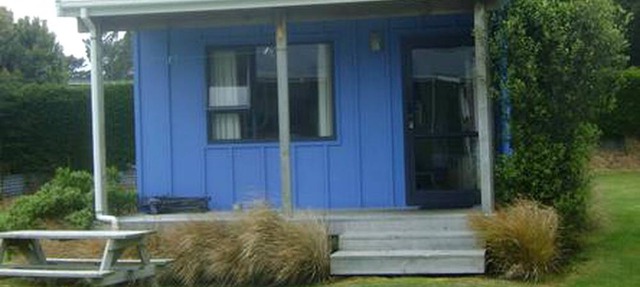 Warm Holiday Cabin for Four on Catlins Coast in Otago, New Zealand