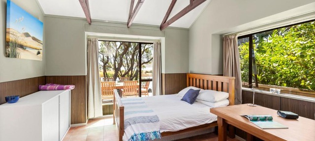 Waterfront Estuary Escape - Raglan Holiday Home