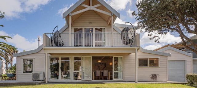 Waterfront Paradise - Pauanui Holiday Home