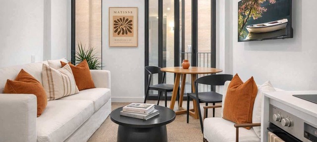 Wellington CBD | Courtenay | 1BR | Pool + Gym