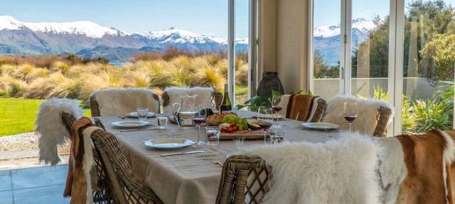 Westlands · Expansive Family Retreat - Perfect Lake Getaway