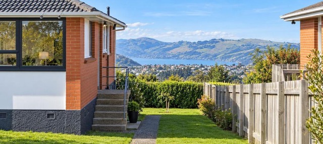 Whole House-Nice, cozy house in Dunedin with spectacular view