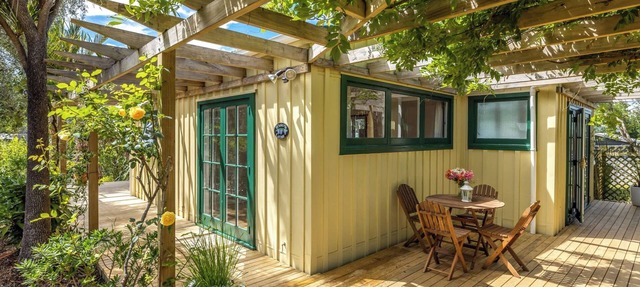 Wisteria Cottage - A Hidden Oneroa Escape