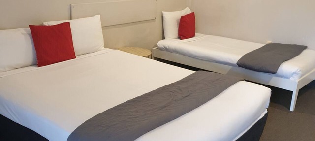 Woodlands Motel & Conference Venue