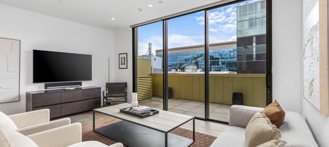 Wynyard Residence 3-Level Townhouse