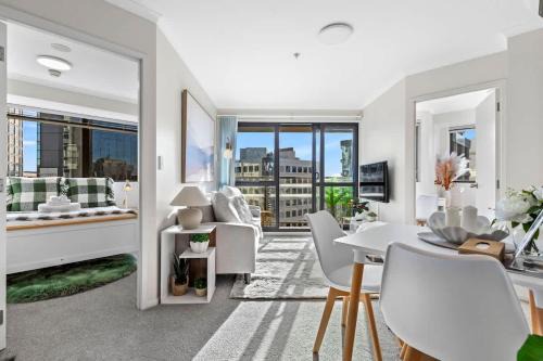 3BR Prime Spot, Walk Everywhere by Zodiak Stays
