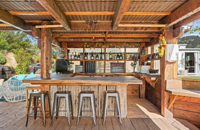 Albert Town Bach – Wanaka Holiday Home