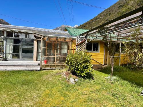 Alpine House, Holiday Home, Sleeps 8, Super Cosy