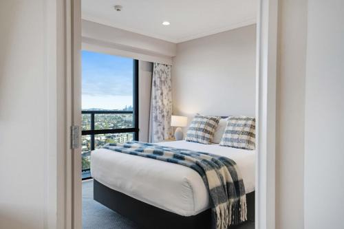 Amazing Ocean Views 1BR w Rooftop Pool Gym Tennis