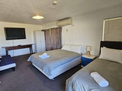 Aorangi Peak Cottage