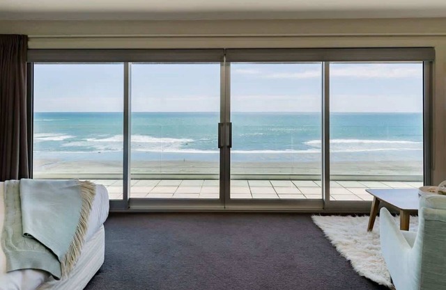Beachfront Luxury Home in Oakura