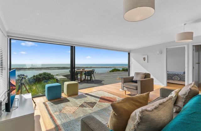 Blue Skies Sunrise - Mangawhai Heads Holiday Home