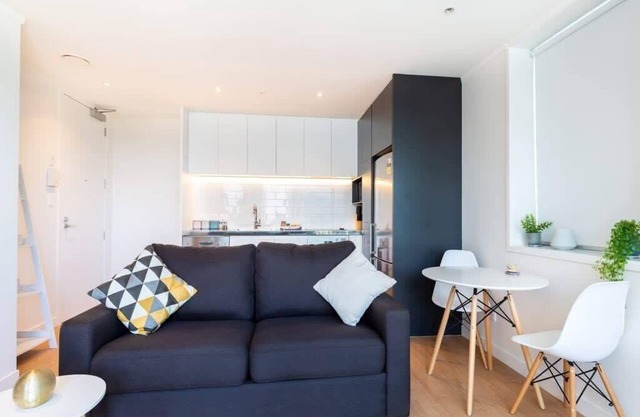 Central and Modern 1BR unit by Zodiak Stays