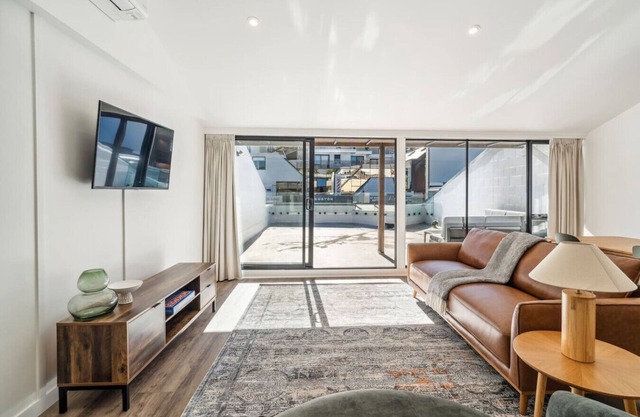 Central on Shotover 1