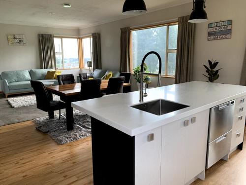 Cheerful country home with 3-bedrooms, 2-bathrooms
