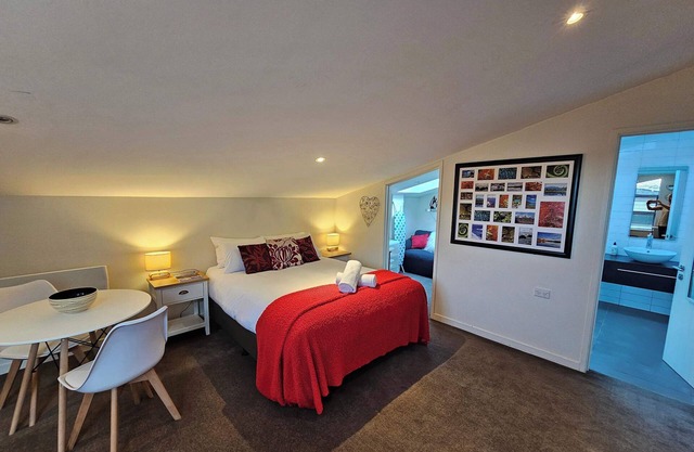 Cosy Queenstown Studio for 2