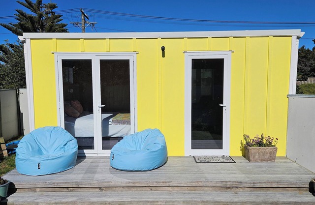 Custard Square Holiday StudionA sweet retreat by the beach