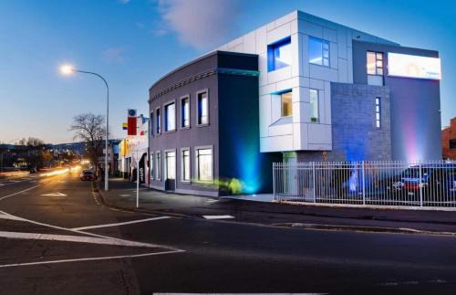 Entire 4 Room Boutique Hotel - Central Dunedin