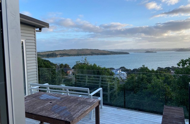 Fabulous 3-bedroom house with stunning Harbour Views in Whangārei