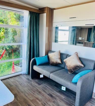 Hilltop Tiny Escape Stunning Harbour & City Views