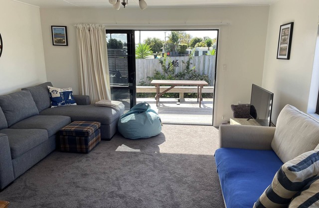 Hosts on the Coast - Beach Escape on Otahu