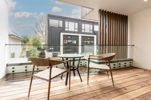 Lux 4B Holiday House in Greenlane - ASBshowgrounds