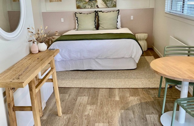 Luxe Studio 1 @ The Quarters