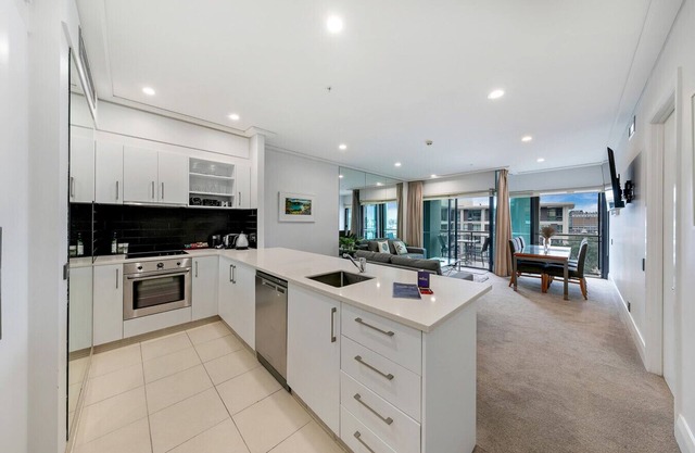 Luxurious & Spacious Living w/Breathtaking Views