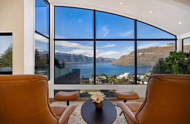 Luxury Away - Sumview- Hot Tub-Free Parking-BBQ