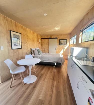 Mangawhai studio or a room in Guest's House