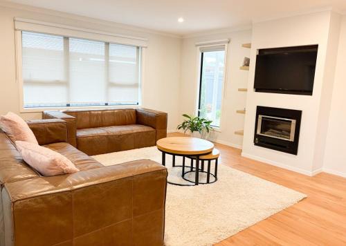 Modern elegance Woburn 3 bedroom Retreat