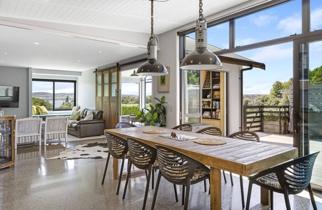 Modern Luxury Escape | Stylish Hideaway with Lake Views & Gourmet Kitchen