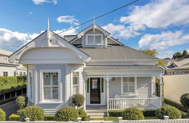 Modern Serenity on Disraeli Street