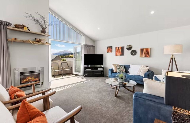 Mountain View Townhouse for Six