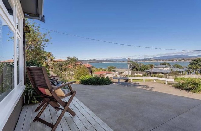 Oceanview Tiny Home Whiti