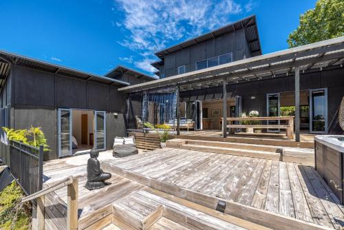 Oneroa Sanctuary - Be My Guest Waiheke