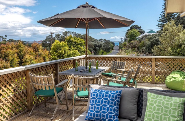 Onetangi Bliss - Waiheke Island Holiday Home